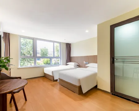 Jinyi Hotel (Xuzhou Suning Plaza Qingnian Road) Hotels in Xuzhou