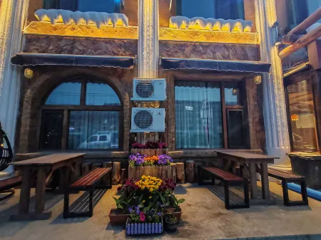 Yiwu Trade City, Block B, No. 60   Huabu Street   Manzhouli City, Inner Mongolia   China Отели рядом с достопримечательностью «Manchuria Boundary Gate»