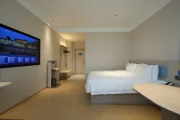 Ruifeng Hotel (Neijiang Normal University) Hotels near Gaoqiao Passenger Transport Terminal