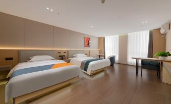 Xilinhot Linbo Hotel