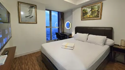 Sea View with Bridge @Gold Coast 1BR at 33rd Hotel dekat Stella Maris Pluit