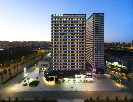 Jinji Hotel (Changchun Middle East Port shazhichuan Store) Отели рядом с достопримечательностью «Changchun University of Technology (West Area of Beihu Campus)»