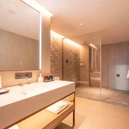 Lavande Hotel Yangjiang Hailing lsland