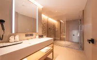 Lavande Hotel Yangjiang Hailing lsland Hotels in Yangjiang
