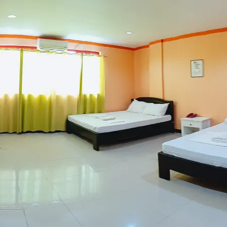 RedDoorz @ Johsons Pension House Butuan City