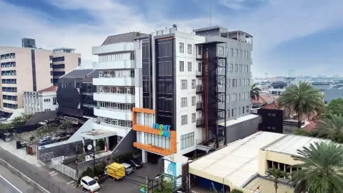 Front One Boutique Hotel Taman Anggrek