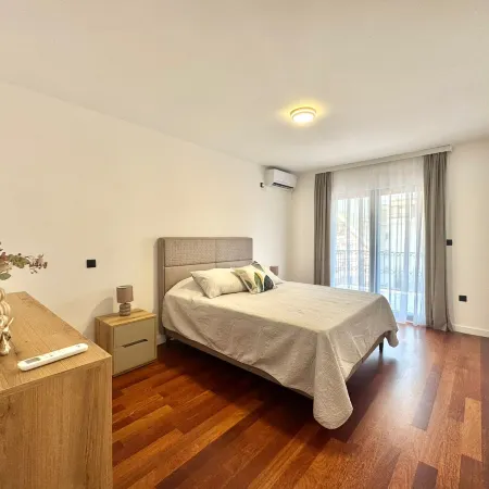 Sunny Bay Apartments