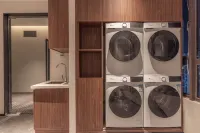 Orange Luxury Hotel (Chongqing Zhongxian Wanda Plaza Branch)