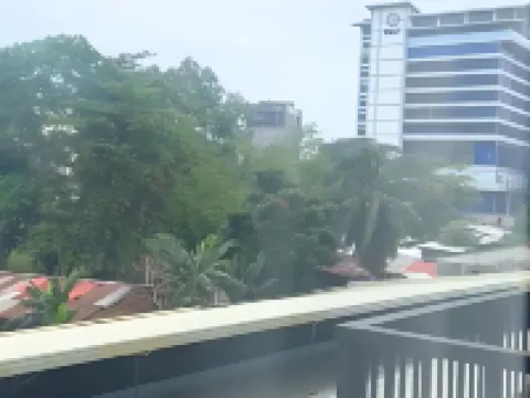 Cozy Condo Bed Space | Secure Cabinets + Wi-Fi/Parking + Full Appliances Hotels in Davao City