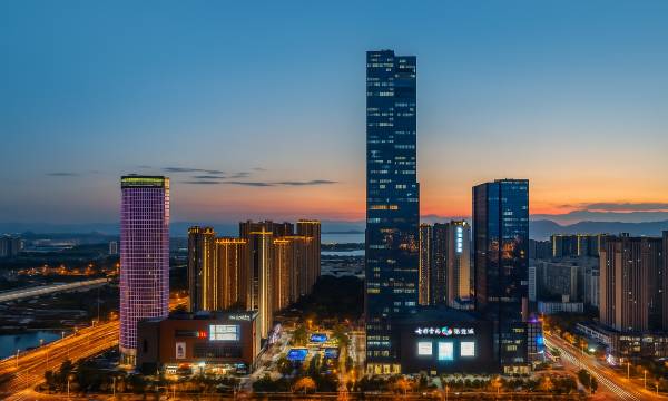 Yuxi High-altitude Intelligent Hotel (Kunming South High-speed Railway Station)