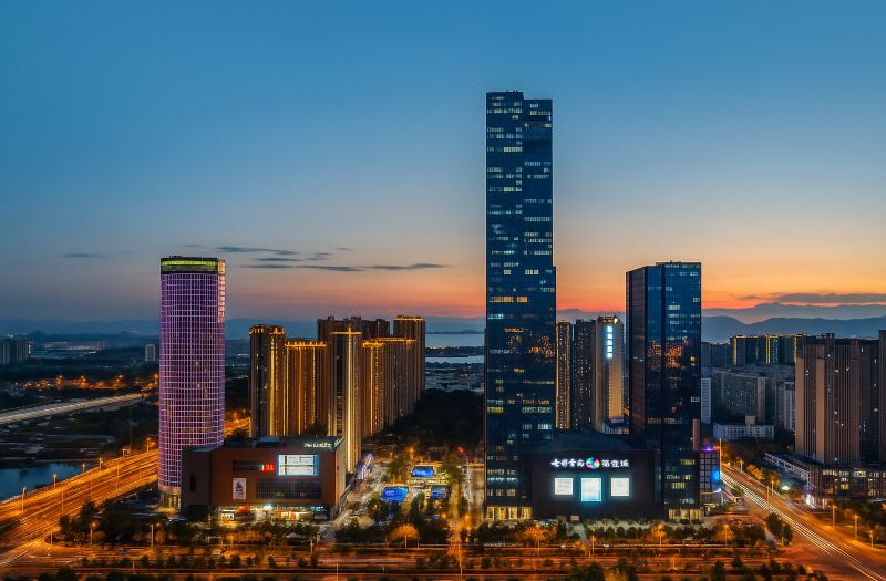 Yuxi High-altitude Intelligent Hotel (Kunming South High-speed Railway Station)