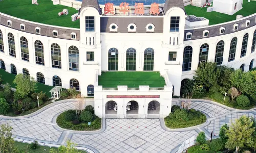 Aohua International Hot Spring Hotel