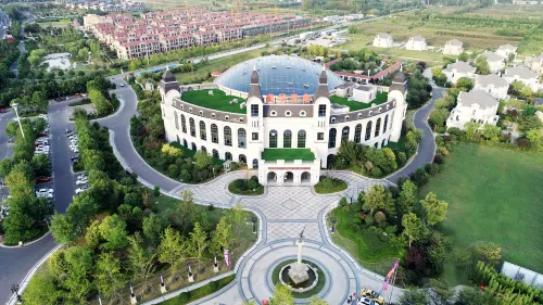 Aohua International Hot Spring Hotel