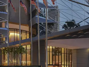 Куала-Лумпур: популярные Фэмили Парадайз Отель