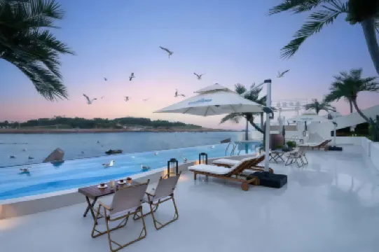 Xunmei Yunqi: 270° Sky View · Vista Sea View Beach Hotel (Huidong Xunliao Bay Sea World Branch) Hotels near TianHouGong LingNan MinSu WenHua Jie