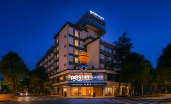 Liberty Hotel at Kunming Railway Station North Square & Huancheng South Rd Metro Station