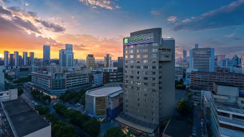 Holiday Inn Express KUNMING RAILWAY STATION by IHG in Куньмин