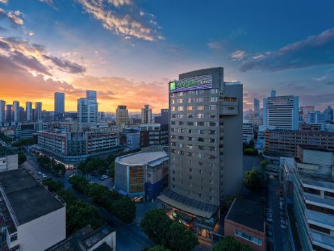 Holiday Inn Express KUNMING RAILWAY STATION by IHG