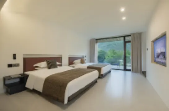 Anji Runshe Garden Hot Spring Resort (Cloud Prairie Branch)