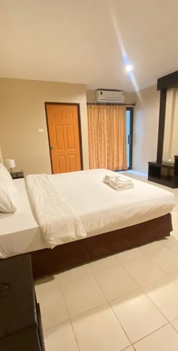 ห้องควีนไซส์มาตรฐานพร้อมระเบียง