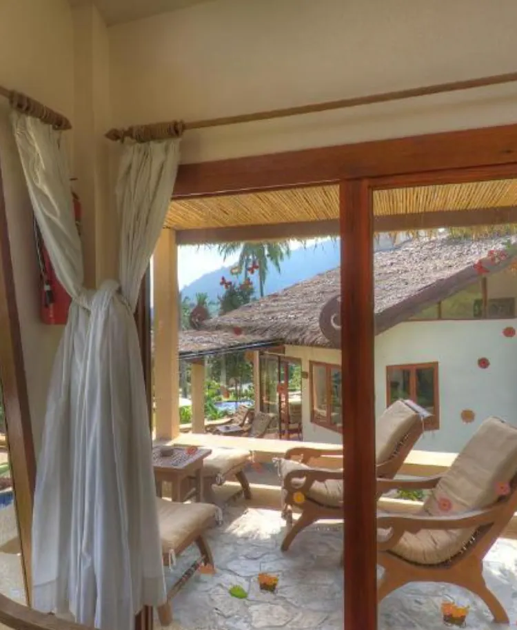 บังกะโลวิวสระว่ายน้ำเตียงแฝด