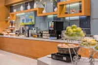Handan East Railway Station Holiday Inn Express (The Mixc Branch) - breakfast