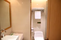 Vienna Hotel (Wuhan happy valley ren he subway Hotel) Hotels in Wuhan