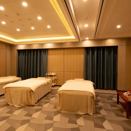 Wyndham La Quinta (Qionghai Yinhai Road)