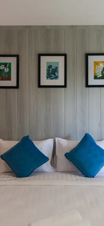 ห้องดีลักซ์ เตียงใหญ่ 1 เตียง