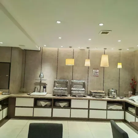 Homeinn Plus Hotel (Chengde Mountain Resort)