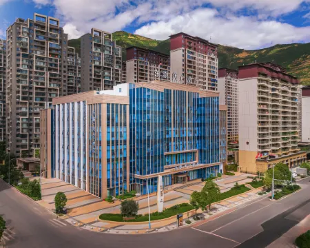 Longnan High-speed Railway Station Dongyuan Madsion Hotel Hotels in Longnan