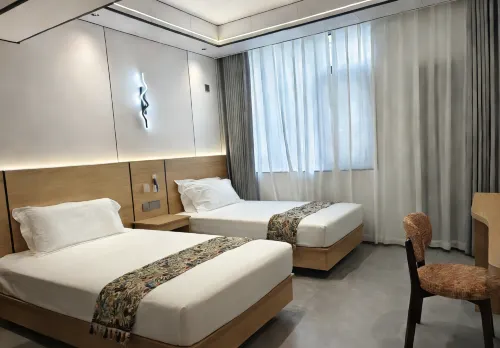 Wenchuan New Town Inn - Inns