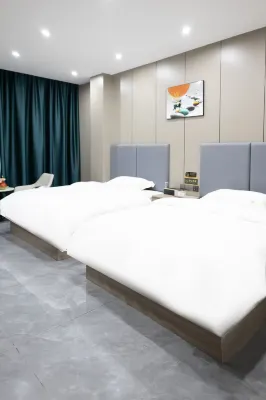 Luliang Shiguang Smart Hotel (Totem Commercial Center)