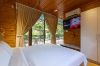 Sim Forest Resort - piscina