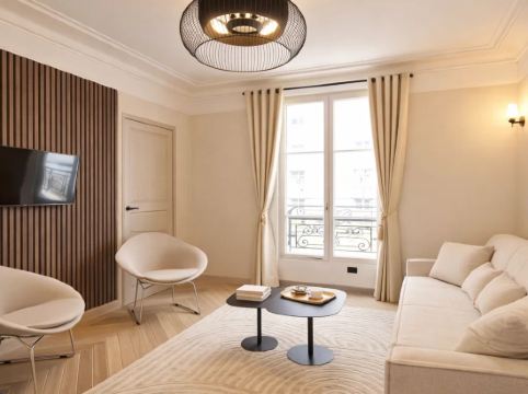 Stunning Parisian apartment with Eiffel Tower view