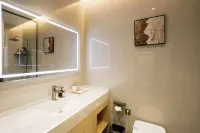 Long Huayong Meizhu Hotel (Dongzi Huacheng)
