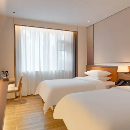 Royeah Hotel