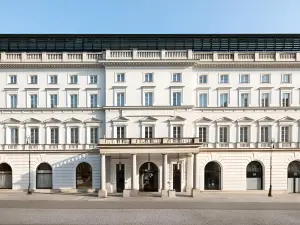 ラッフルズ オイロペスキー ワルシャワ