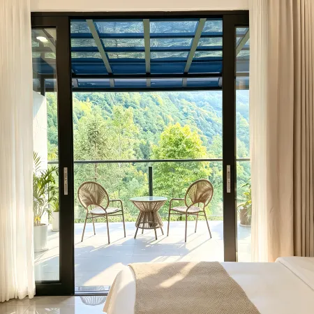 Eucalyptus Whisper Hidden Valley Private Hot Spring Homestay