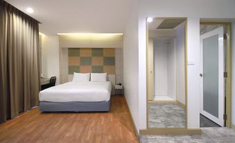 Ten Stars Hotel
