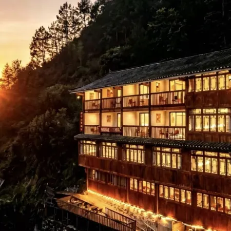 Chunxiao Mid-Levels Cave Panorama Hotel