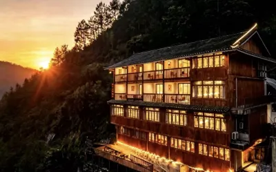 春曉·半山洞穴全景美墅（西江千戶苗寨店） 住宿飯店
