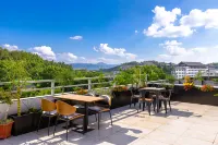 Tiantai Xiangtu Homestay (Guoqing Temple Scenic Area Branch)