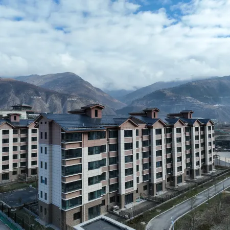 Zha Ga Na Small Town Homestay