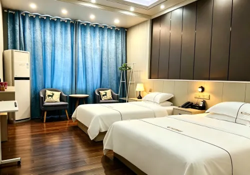 Dongkou Lantian Light Luxury Hotel