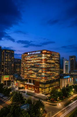 Himalayas Qingdao Hotel Hotels in Qingdaobei Railway Station/Licun Night Market