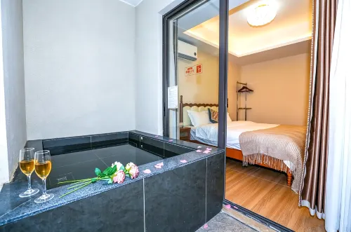 Jiaman Hot Spring Hotel (Longmen Nankunshan) - พร้อมระเบียง