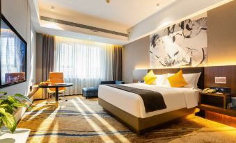Nanning Jinshuiwan International Hotel ( Nanhu Park Macun Subway Station)
