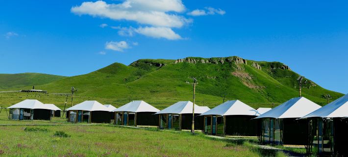 Cloud Ranch Hotel Hotels in Luqu