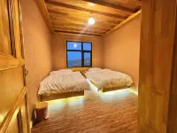Akzhuobacang · Land | Herder's Courtyard (Heimahe Town) - 홈스테이